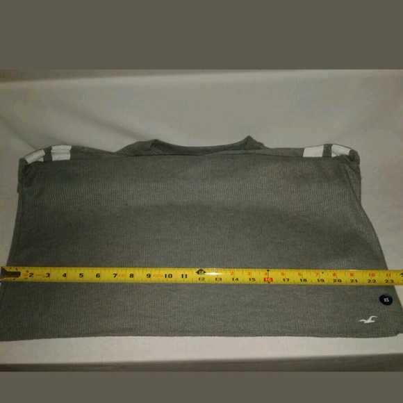 Hollister Gray Long Sleeve Crop Top Sweatshirt - Picture 7 of 8